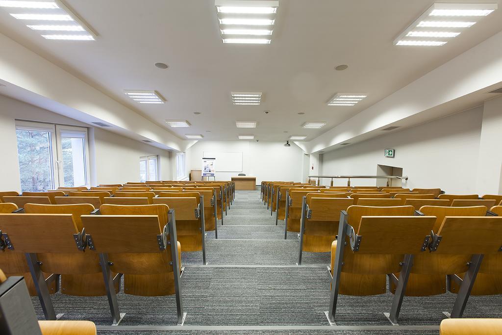 Inwest Osrodek Szkoleniowo-Wypoczynkowy Hotel Smardzewice Bagian luar foto