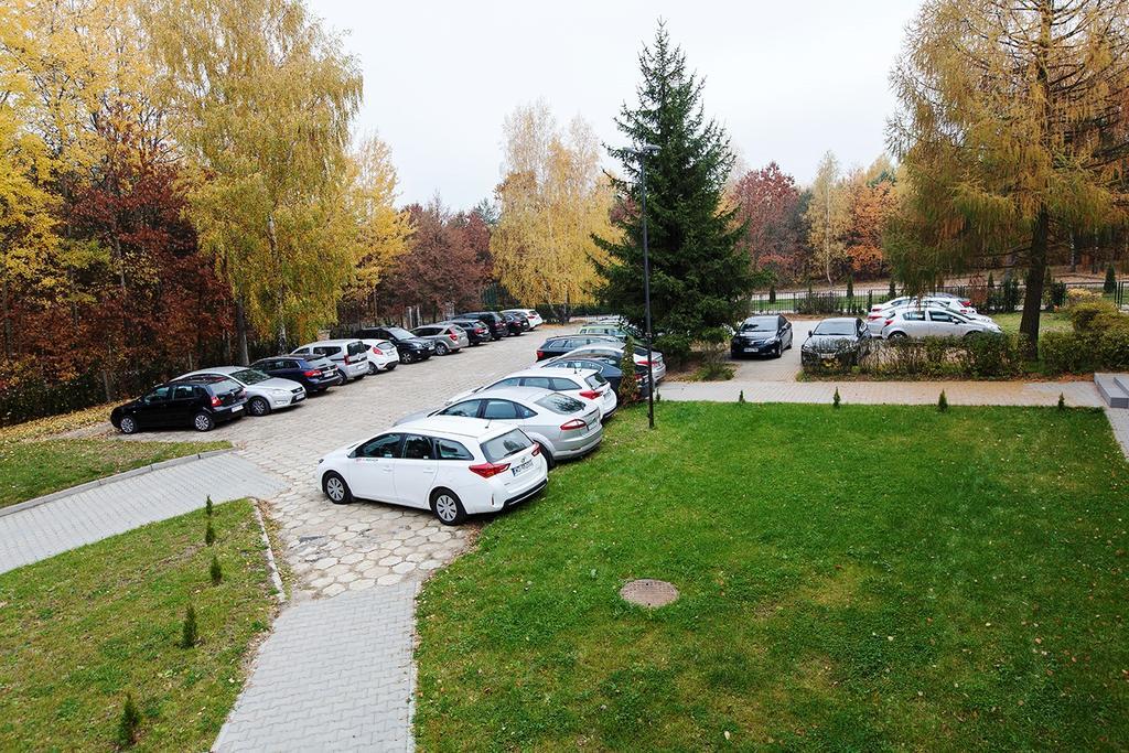 Inwest Osrodek Szkoleniowo-Wypoczynkowy Hotel Smardzewice Bagian luar foto